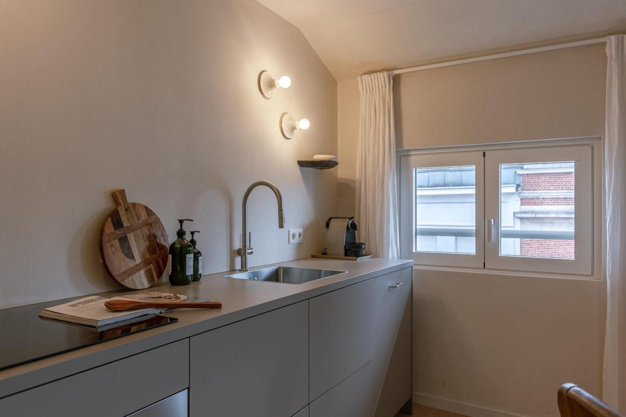 דירות Huswell - Urban Getaway For Two In The Heart Of אנטוורפן מראה חיצוני תמונה